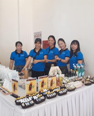 Lựa chọn tinh dầu nguyên chất hay tinh dầu xịt phòng cho mục đích làm thơm nhà cửa