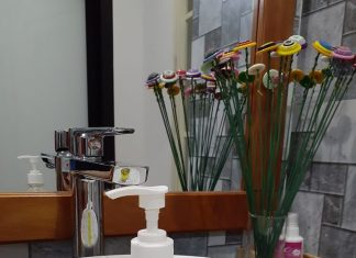 Nước rửa tay sát khuẩn