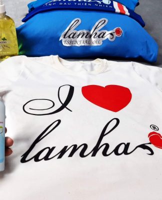 Bí quyết dùng Tinh dầu xịt phòng Lam Hà giúp quần áo thơm lâu và hiệu quả.