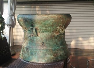 Trống đồng Eakar